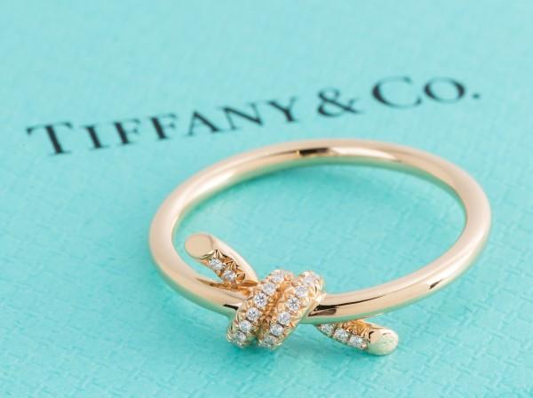 ティファニー　Tiffany ノット　リング　指輪　ダイヤモンド